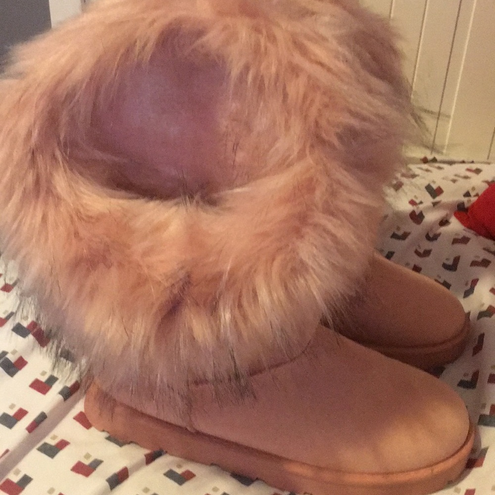 Boots size 10